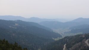 Dieses Bild zeigt eine Webcam-Aufnahme vom Achertal, aufgenommen am Samstag, den 21.03.2026 um 12:50 Uhr. Die Temperatur betrug 6°C.