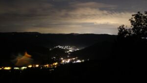 Dieses Bild zeigt eine Webcam-Aufnahme vom Achertal, aufgenommen am Samstag, den 22.08.2026 um 04:50 Uhr. Die Temperatur betrug 11°C.