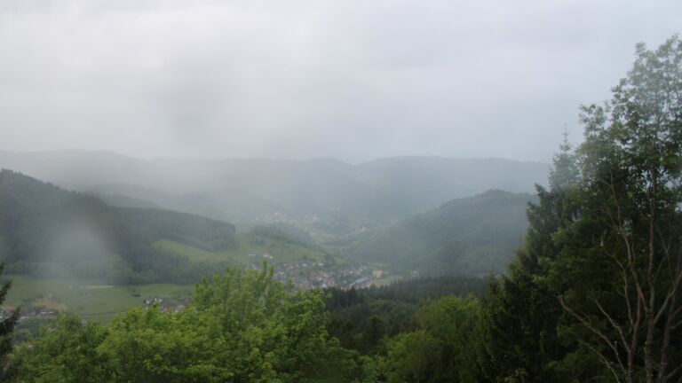 Dieses Bild zeigt eine Webcam-Aufnahme vom Achertal, aufgenommen am Montag, den 18.05.2026 um 06:40 Uhr. Die Temperatur betrug 7.4°C.