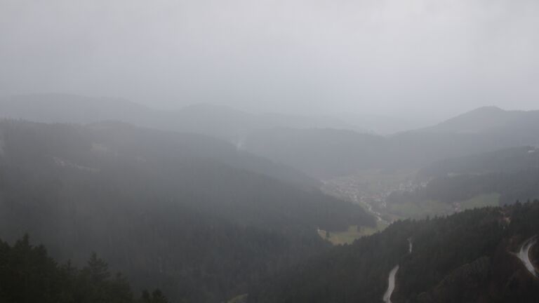 Dieses Bild zeigt eine Webcam-Aufnahme vom Achertal, aufgenommen am Mittwoch, den 11.03.2026 um 16:50 Uhr. Die Temperatur betrug 4.7°C.