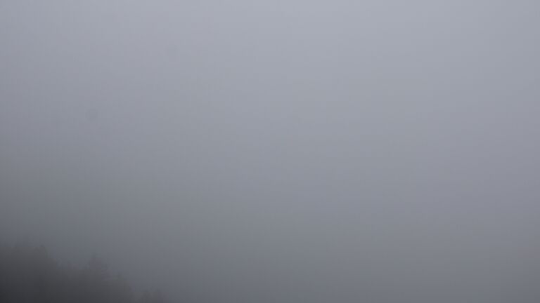 Dieses Bild zeigt eine Webcam-Aufnahme vom Achertal, aufgenommen am Montag, den 27.10.2025 um 14:30 Uhr. Die Temperatur betrug 3.5°C.