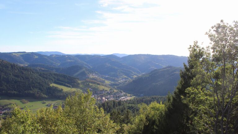 Dieses Bild zeigt eine Webcam-Aufnahme vom Achertal, aufgenommen am Samstag, den 12.09.2026 um 17:40 Uhr. Die Temperatur betrug 26.3°C.