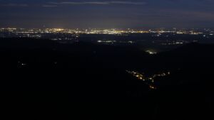 Dieses Bild zeigt eine Webcam-Aufnahme vom Achertal, aufgenommen am Dienstag, den 16.09.2025 um 20:30 Uhr. Die Temperatur betrug 8.5°C.