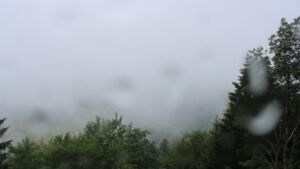 Dieses Bild zeigt eine Webcam-Aufnahme vom Achertal, aufgenommen am Dienstag, den 09.06.2026 um 10:50 Uhr. Die Temperatur betrug 10°C.