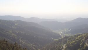 Dieses Bild zeigt eine Webcam-Aufnahme vom Achertal, aufgenommen am Donnerstag, den 30.04.2026 um 19:00 Uhr. Die Temperatur betrug 10.3°C.