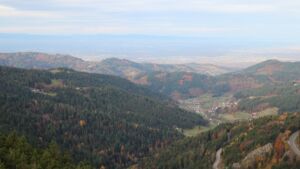 Dieses Bild zeigt eine Webcam-Aufnahme vom Achertal, aufgenommen am Samstag, den 01.11.2025 um 08:10 Uhr. Die Temperatur betrug 12.7°C.