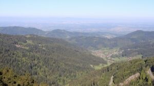 Dieses Bild zeigt eine Webcam-Aufnahme vom Achertal, aufgenommen am Donnerstag, den 30.04.2026 um 08:50 Uhr. Die Temperatur betrug 4.9°C.