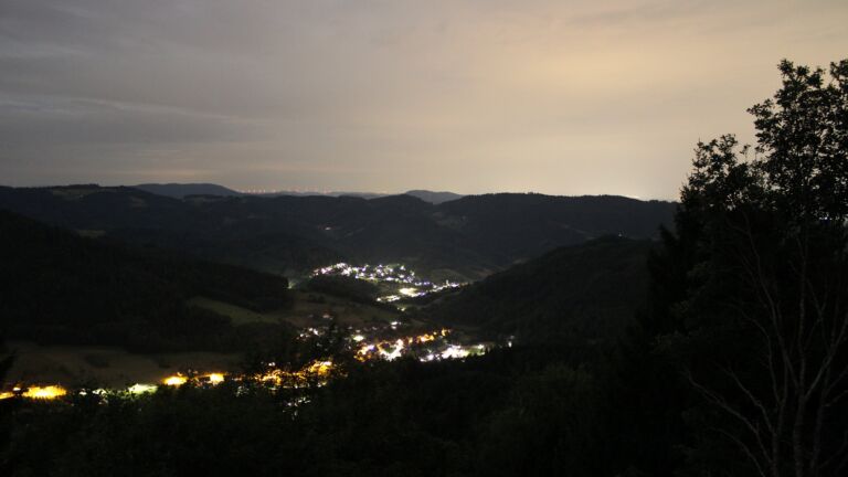 Dieses Bild zeigt eine Webcam-Aufnahme vom Achertal, aufgenommen am Mittwoch, den 05.08.2026 um 02:30 Uhr. Die Temperatur betrug 22.2°C.