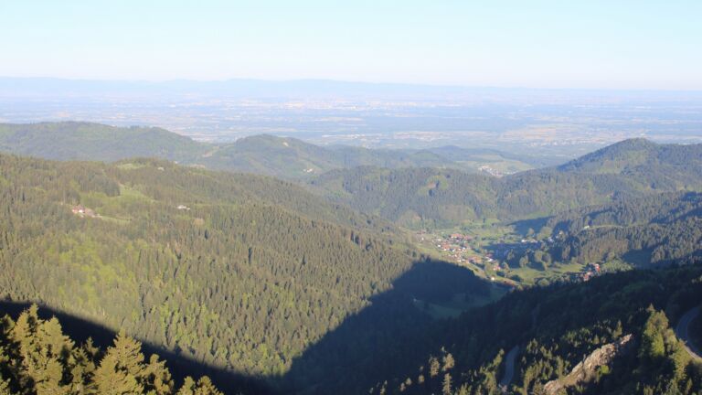 Dieses Bild zeigt eine Webcam-Aufnahme vom Achertal, aufgenommen am Freitag, den 01.05.2026 um 07:30 Uhr. Die Temperatur betrug 6.3°C.