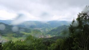 Dieses Bild zeigt eine Webcam-Aufnahme vom Achertal, aufgenommen am Mittwoch, den 20.05.2026 um 10:20 Uhr. Die Temperatur betrug 10.6°C.