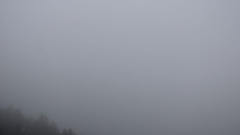 Dieses Bild zeigt eine Webcam-Aufnahme vom Achertal, aufgenommen am Freitag, den 28.11.2025 um 15:50 Uhr. Die Temperatur betrug 3.4°C.