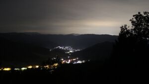 Dieses Bild zeigt eine Webcam-Aufnahme vom Achertal, aufgenommen am Dienstag, den 18.08.2026 um 03:00 Uhr. Die Temperatur betrug 17.2°C.