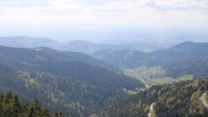 Dieses Bild zeigt eine Webcam-Aufnahme vom Achertal, aufgenommen am Sonntag, den 19.04.2026 um 16:20 Uhr. Die Temperatur betrug 8.8°C.