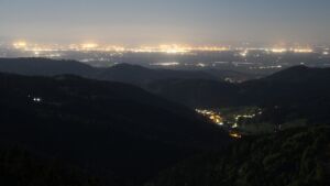 Dieses Bild zeigt eine Webcam-Aufnahme vom Achertal, aufgenommen am Donnerstag, den 30.04.2026 um 03:00 Uhr. Die Temperatur betrug 3.8°C.