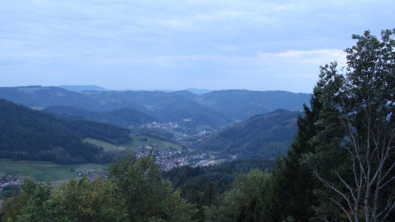 Dieses Bild zeigt eine Webcam-Aufnahme vom Achertal, aufgenommen am Mittwoch, den 30.09.2026 um 19:20 Uhr. Die Temperatur betrug 24.2°C.