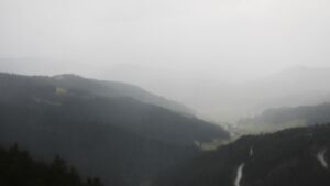 Dieses Bild zeigt eine Webcam-Aufnahme vom Achertal, aufgenommen am Mittwoch, den 11.03.2026 um 16:00 Uhr. Die Temperatur betrug 5.1°C.