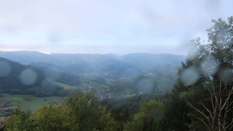 Dieses Bild zeigt eine Webcam-Aufnahme vom Achertal, aufgenommen am Freitag, den 09.10.2026 um 09:50 Uhr. Die Temperatur betrug 6.9°C.