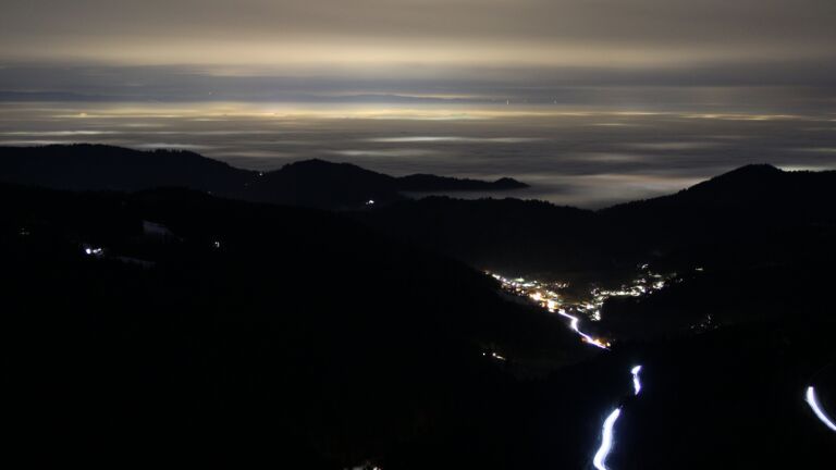 Dieses Bild zeigt eine Webcam-Aufnahme vom Achertal, aufgenommen am Donnerstag, den 22.01.2026 um 18:40 Uhr. Die Temperatur betrug 3.4°C.