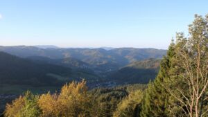 Dieses Bild zeigt eine Webcam-Aufnahme vom Achertal, aufgenommen am Donnerstag, den 29.10.2026 um 08:10 Uhr. Die Temperatur betrug 7.2°C.