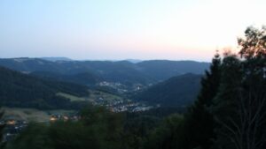 Dieses Bild zeigt eine Webcam-Aufnahme vom Achertal, aufgenommen am Dienstag, den 11.08.2026 um 21:20 Uhr. Die Temperatur betrug 23.2°C.