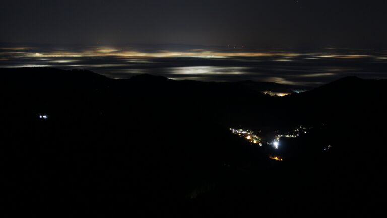 Dieses Bild zeigt eine Webcam-Aufnahme vom Achertal, aufgenommen am Mittwoch, den 25.02.2026 um 05:40 Uhr. Die Temperatur betrug 8.2°C.