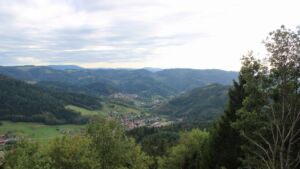 Dieses Bild zeigt eine Webcam-Aufnahme vom Achertal, aufgenommen am Freitag, den 18.09.2026 um 17:30 Uhr. Die Temperatur betrug 15°C.