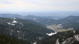 Dieses Bild zeigt eine Webcam-Aufnahme vom Achertal, aufgenommen am Mittwoch, den 14.01.2026 um 13:20 Uhr. Die Temperatur betrug 5.4°C.