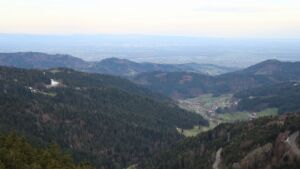 Dieses Bild zeigt eine Webcam-Aufnahme vom Achertal, aufgenommen am Sonntag, den 05.04.2026 um 07:40 Uhr. Die Temperatur betrug 9.6°C.