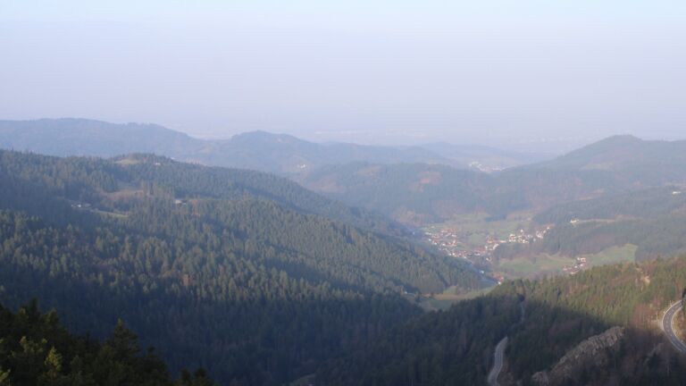 Dieses Bild zeigt eine Webcam-Aufnahme vom Achertal, aufgenommen am Dienstag, den 10.03.2026 um 08:10 Uhr. Die Temperatur betrug 8.2°C.