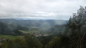 Dieses Bild zeigt eine Webcam-Aufnahme vom Achertal, aufgenommen am Donnerstag, den 08.10.2026 um 07:50 Uhr. Die Temperatur betrug 13°C.