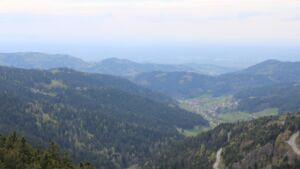 Dieses Bild zeigt eine Webcam-Aufnahme vom Achertal, aufgenommen am Samstag, den 18.04.2026 um 16:10 Uhr. Die Temperatur betrug 15°C.