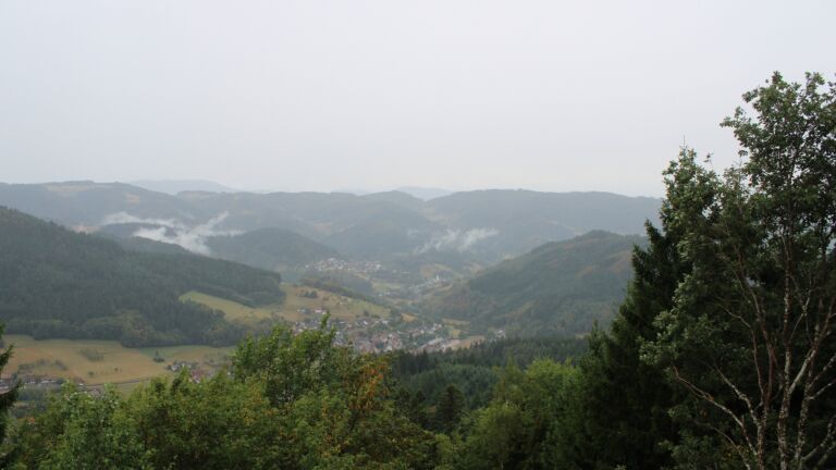 Dieses Bild zeigt eine Webcam-Aufnahme vom Achertal, aufgenommen am Freitag, den 21.08.2026 um 14:40 Uhr. Die Temperatur betrug 12°C.