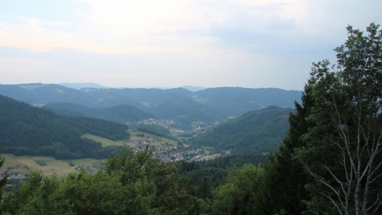 Dieses Bild zeigt eine Webcam-Aufnahme vom Achertal, aufgenommen am Freitag, den 31.07.2026 um 19:50 Uhr. Die Temperatur betrug 26.5°C.