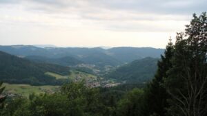 Dieses Bild zeigt eine Webcam-Aufnahme vom Achertal, aufgenommen am Mittwoch, den 15.07.2026 um 20:40 Uhr. Die Temperatur betrug 21°C.
