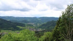 Dieses Bild zeigt eine Webcam-Aufnahme vom Achertal, aufgenommen am Montag, den 18.05.2026 um 12:50 Uhr. Die Temperatur betrug 11.6°C.