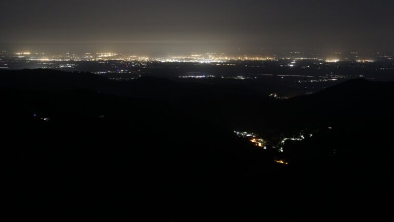Dieses Bild zeigt eine Webcam-Aufnahme vom Achertal, aufgenommen am Samstag, den 31.05.2025 um 03:20 Uhr. Die Temperatur betrug 18.8°C.