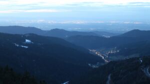 Dieses Bild zeigt eine Webcam-Aufnahme vom Achertal, aufgenommen am Freitag, den 16.01.2026 um 17:40 Uhr. Die Temperatur betrug 6.6°C.