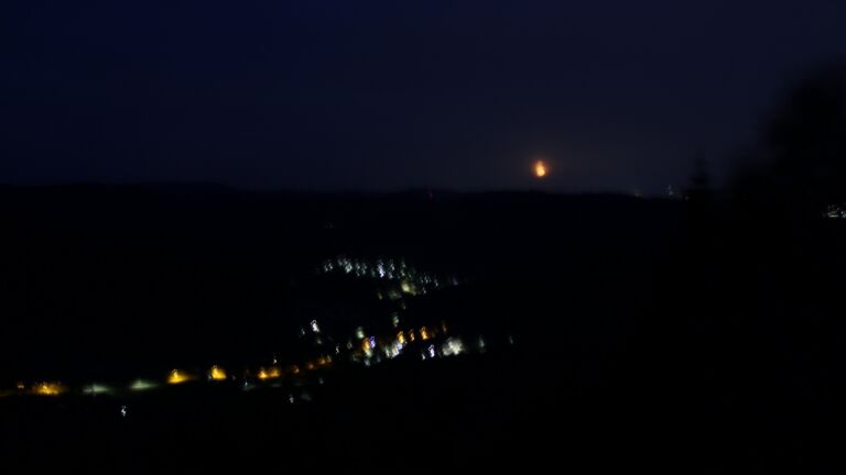 Dieses Bild zeigt eine Webcam-Aufnahme vom Achertal, aufgenommen am Samstag, den 30.05.2026 um 04:10 Uhr. Die Temperatur betrug 17.7°C.