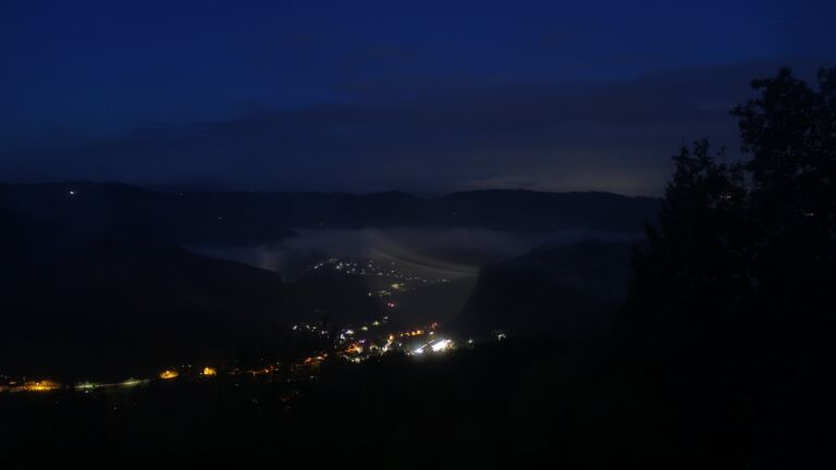 Dieses Bild zeigt eine Webcam-Aufnahme vom Achertal, aufgenommen am Freitag, den 02.10.2026 um 06:30 Uhr. Die Temperatur betrug 11.7°C.