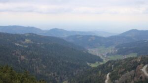 Dieses Bild zeigt eine Webcam-Aufnahme vom Achertal, aufgenommen am Mittwoch, den 15.04.2026 um 15:40 Uhr. Die Temperatur betrug 8.7°C.