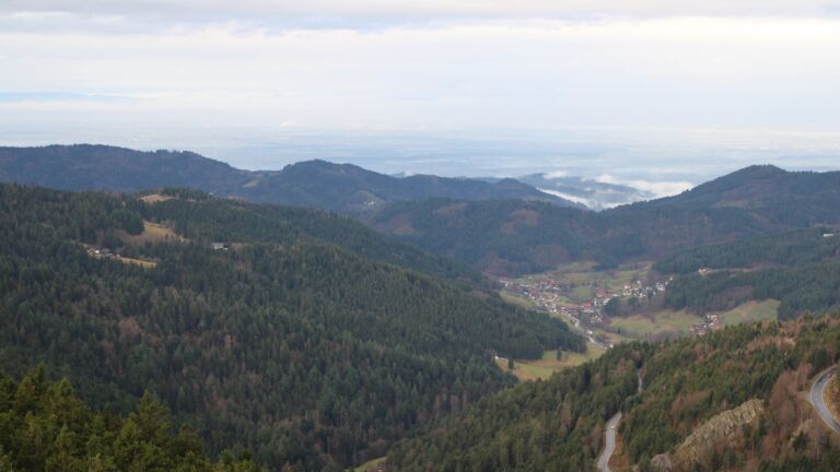 Dieses Bild zeigt eine Webcam-Aufnahme vom Achertal, aufgenommen am Samstag, den 20.12.2025 um 09:40 Uhr. Die Temperatur betrug 7.3°C.