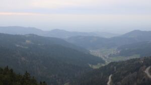 Dieses Bild zeigt eine Webcam-Aufnahme vom Achertal, aufgenommen am Freitag, den 10.04.2026 um 18:10 Uhr. Die Temperatur betrug 7.1°C.