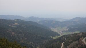 Dieses Bild zeigt eine Webcam-Aufnahme vom Achertal, aufgenommen am Samstag, den 11.04.2026 um 17:50 Uhr. Die Temperatur betrug 13.7°C.