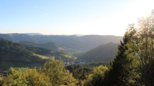 Dieses Bild zeigt eine Webcam-Aufnahme vom Achertal, aufgenommen am Montag, den 12.10.2026 um 17:50 Uhr. Die Temperatur betrug 16.4°C.
