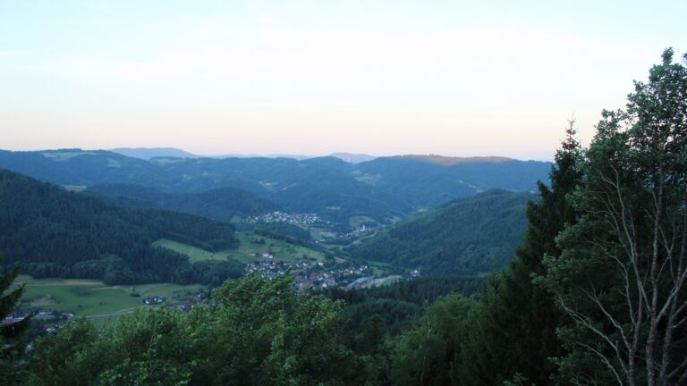 Dieses Bild zeigt eine Webcam-Aufnahme vom Achertal, aufgenommen am Samstag, den 11.07.2026 um 06:00 Uhr. Die Temperatur betrug 20.9°C.