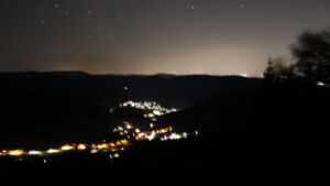 Dieses Bild zeigt eine Webcam-Aufnahme vom Achertal, aufgenommen am Mittwoch, den 12.08.2026 um 00:30 Uhr. Die Temperatur betrug 21.2°C.