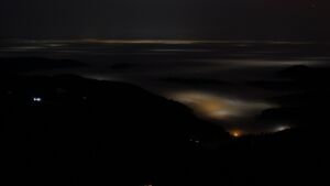 Dieses Bild zeigt eine Webcam-Aufnahme vom Achertal, aufgenommen am Montag, den 19.01.2026 um 22:30 Uhr. Die Temperatur betrug 6.5°C.