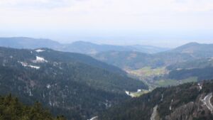 Dieses Bild zeigt eine Webcam-Aufnahme vom Achertal, aufgenommen am Freitag, den 03.04.2026 um 14:30 Uhr. Die Temperatur betrug 5.4°C.