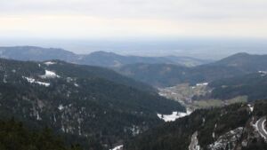 Dieses Bild zeigt eine Webcam-Aufnahme vom Achertal, aufgenommen am Mittwoch, den 14.01.2026 um 13:50 Uhr. Die Temperatur betrug 5.5°C.