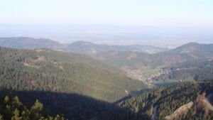 Dieses Bild zeigt eine Webcam-Aufnahme vom Achertal, aufgenommen am Donnerstag, den 09.04.2026 um 08:10 Uhr. Die Temperatur betrug 13°C.